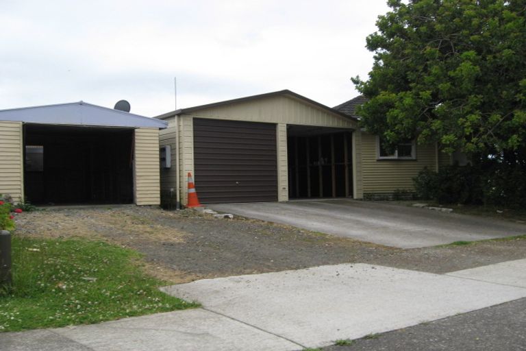 Photo of property in 2 Mariner Street, Mangere, Auckland, 2022