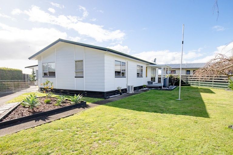 Photo of property in 6 Mahana Road, Ngatea, 3503