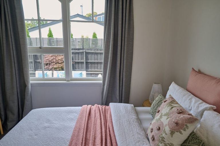 Photo of property in 2/484 Ilam Road, Bryndwr, Christchurch, 8052