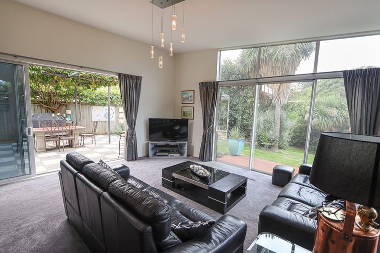 Photo of property in 12 Constance Place, Aidanfield, Christchurch, 8025