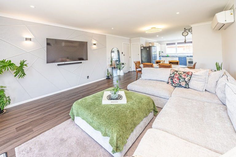 Photo of property in 3/5 Saint Leonard Street, Saint Johns Hill, Whanganui, 4501