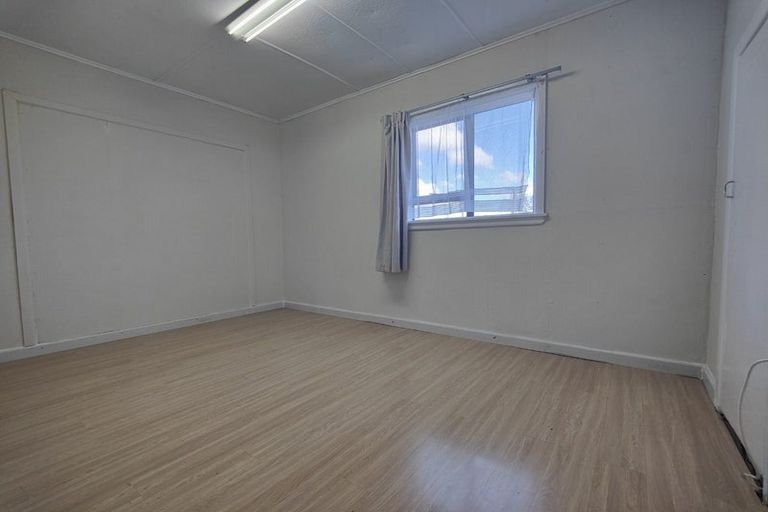 Photo of property in 50 Earlsworth Road, Mangere East, Auckland, 2024