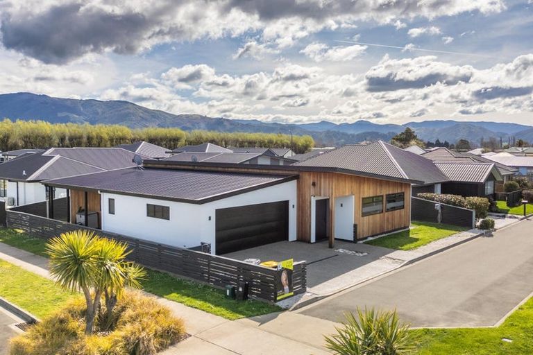 Photo of property in 12 Tana Pukekohatu Avenue, Motueka, 7120