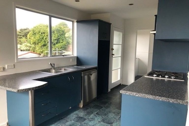 Photo of property in 20 Zingaro Place, Massey, Auckland, 0614