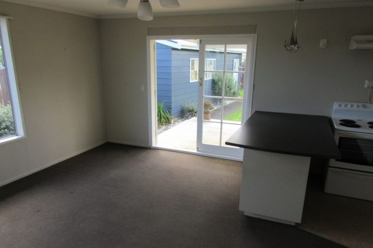 Photo of property in 22 Simcox Street, Otaki Beach, Otaki, 5512
