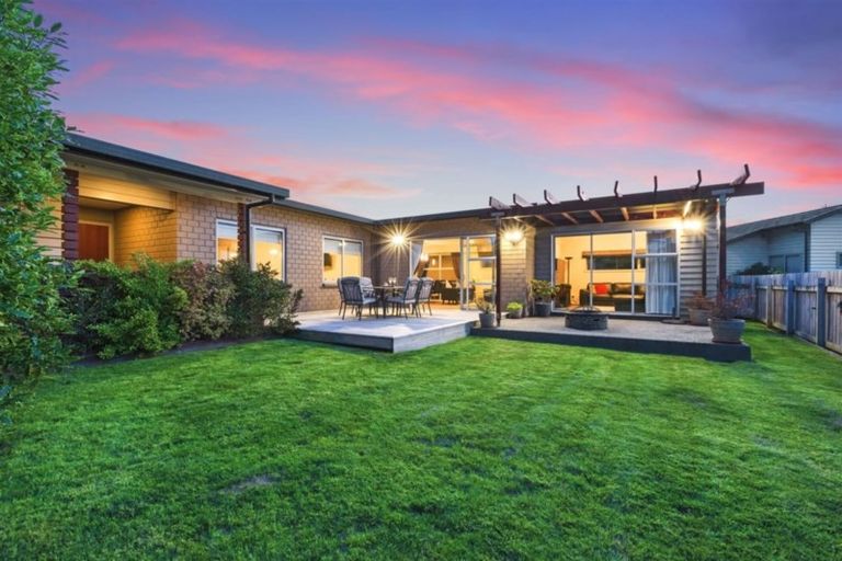 Photo of property in 23 Tasman Close, Aotea, Porirua, 5024