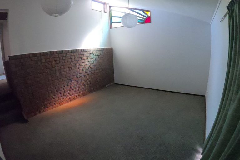 Photo of property in 32 Highbury Road, Highbury, Wellington, 6012