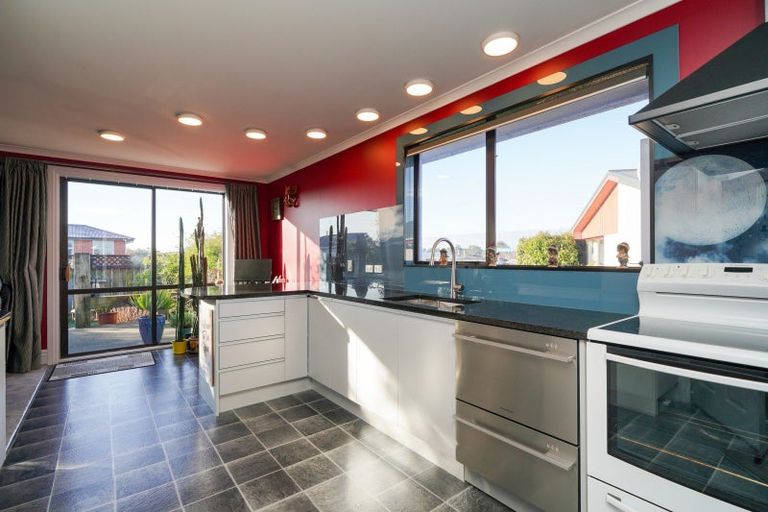 Photo of property in 11 Lothian Crescent, Strathern, Invercargill, 9812