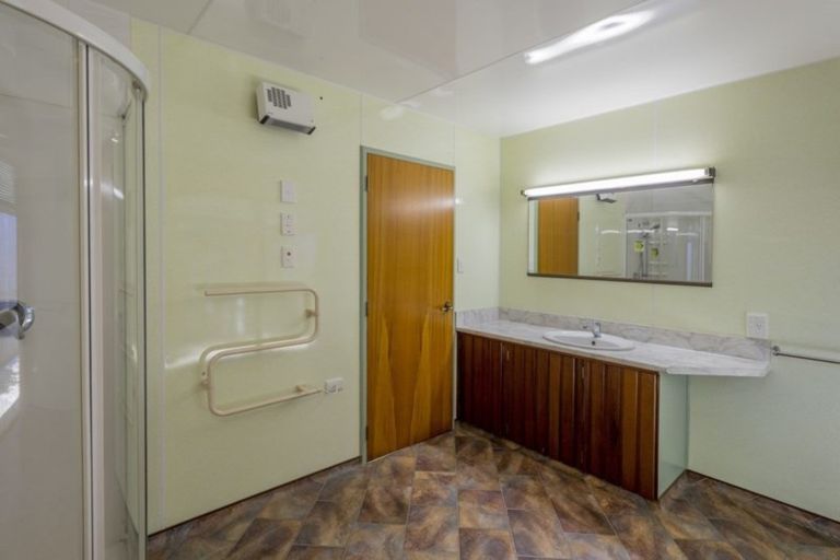 Photo of property in 15 River Glade, Waikanae, 5036