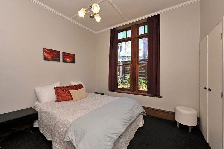 Photo of property in 39 Edinburgh Terrace, Berhampore, Wellington, 6023