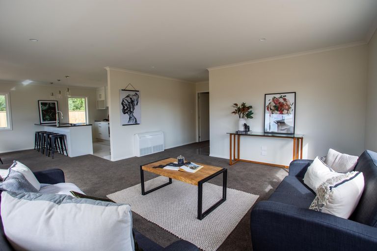 Photo of property in 62 Feist Street, Carterton, 5713