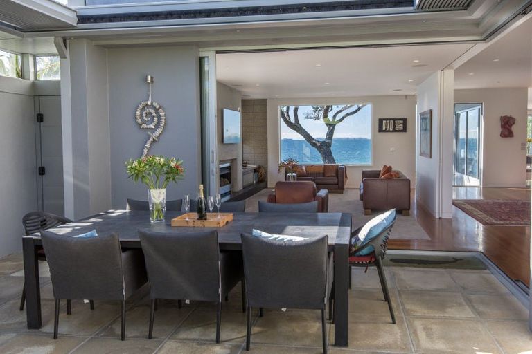 Photo of property in 67 Rothesay Bay Road, Rothesay Bay, Auckland, 0630