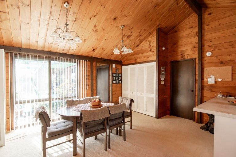 Photo of property in 2 Hale Place, Ngatea, 3503