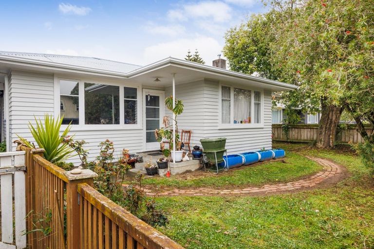 Photo of property in 19 Epsom Road, Hokowhitu, Palmerston North, 4410