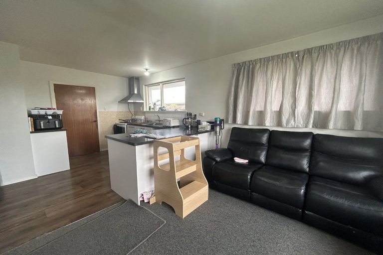 Photo of property in 35 Eglinton Street, Avondale, Christchurch, 8061