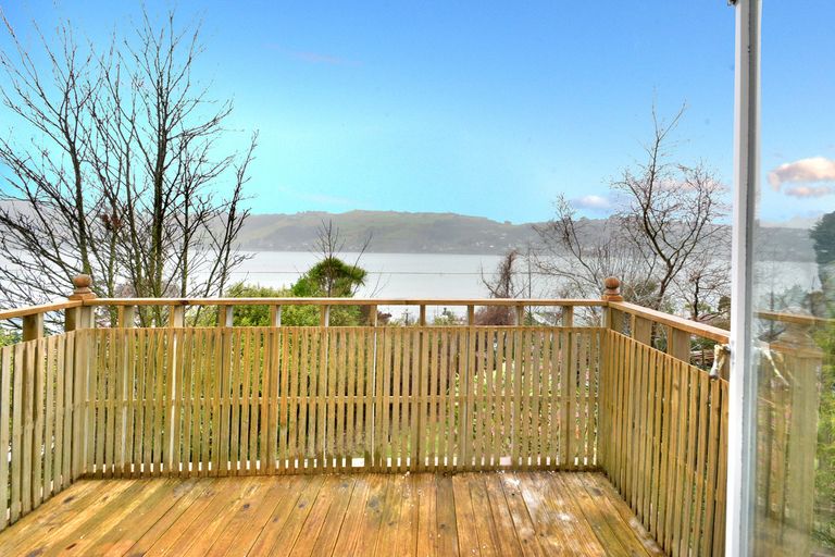 Photo of property in 23 Adderley Terrace, Ravensbourne, Dunedin, 9022