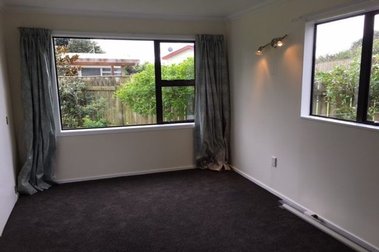 Photo of property in 86 Marine Parade, Otaki Beach, Otaki, 5512