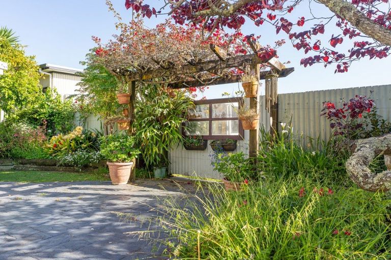Photo of property in 12 Kenneth Avenue, Whitianga, 3510