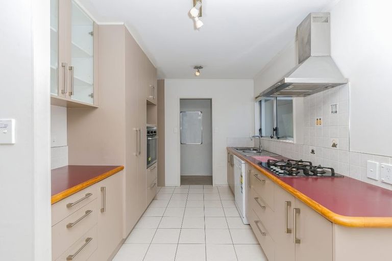 Photo of property in 13 Tableau Place, Totara Vale, Auckland, 0629