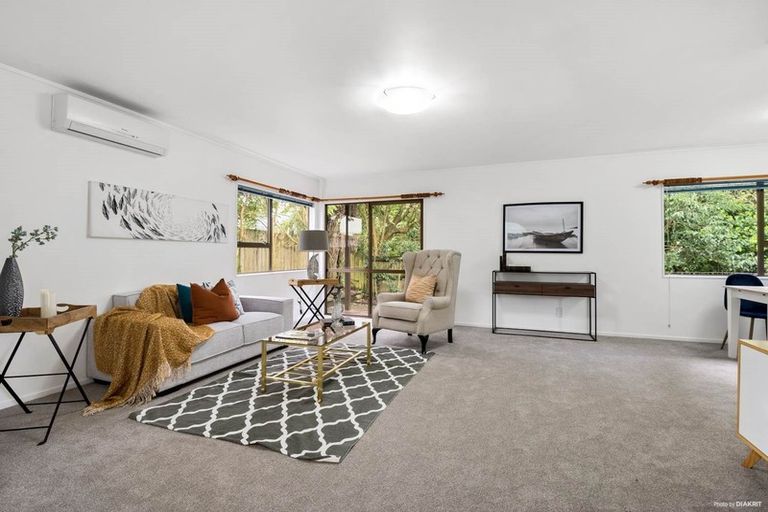 Photo of property in 3/39 Sunnynook Road, Forrest Hill, Auckland, 0620