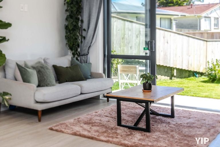 Photo of property in 41 Brindle Way, Newlands, Wellington, 6037