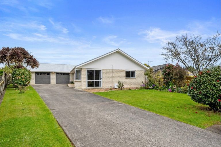 Photo of property in 16 Wright Grove, Levin, 5510