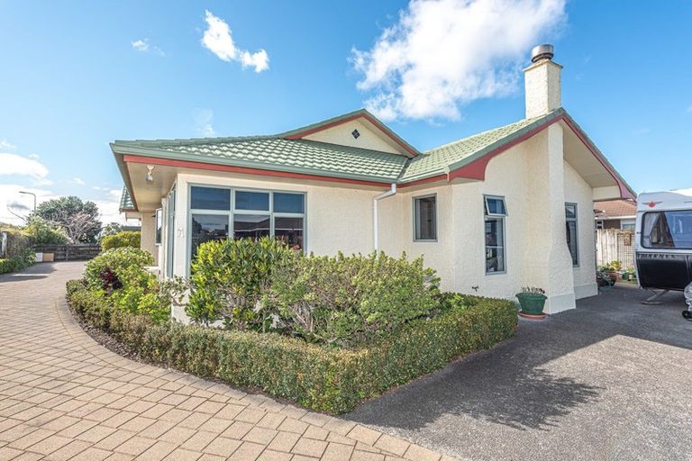 Photo of property in 1 Saint Helens Place, Tawhero, Whanganui, 4501