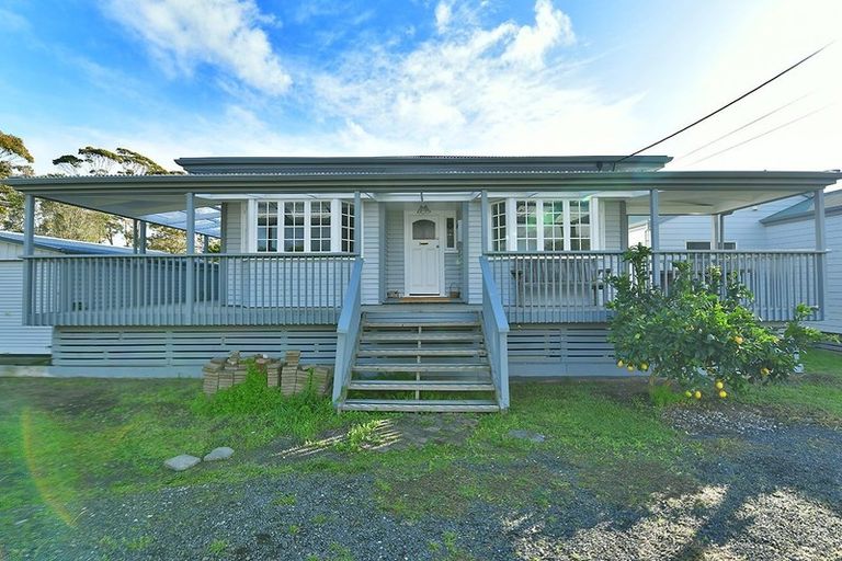 Photo of property in 1 Mary Keane Lane, Parakai, 0830