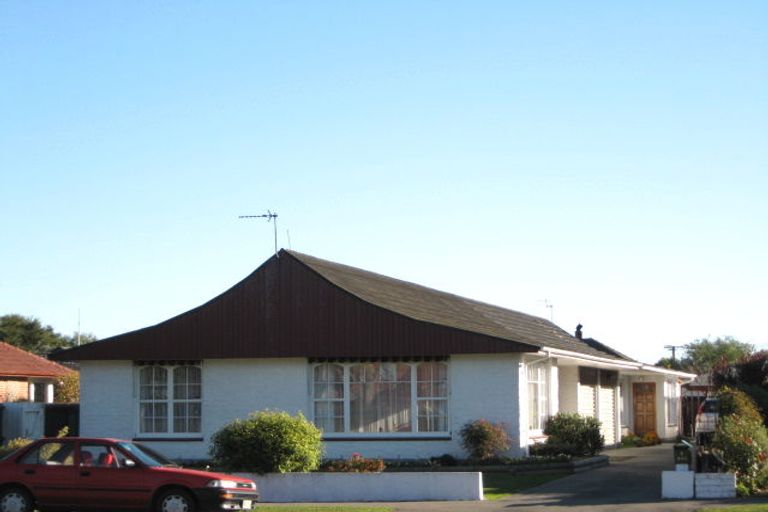 Photo of property in 1/203 Main North Road, Redwood, Christchurch, 8051