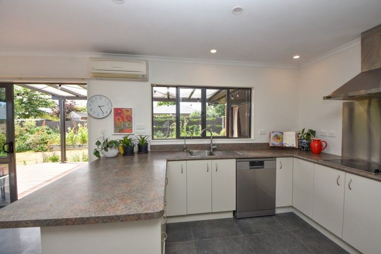 Photo of property in 4 Glamorgan Drive, Torbay, Auckland, 0630