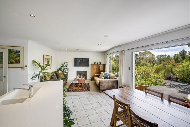 Photo of property in 46 Hikanui Drive, Havelock North, 4130