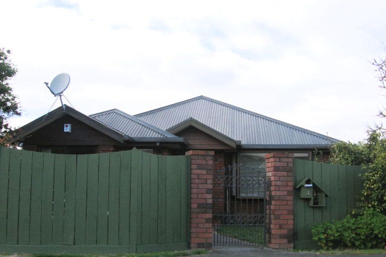 Photo of property in 3 Colin Grove, Hutt Central, Lower Hutt, 5010