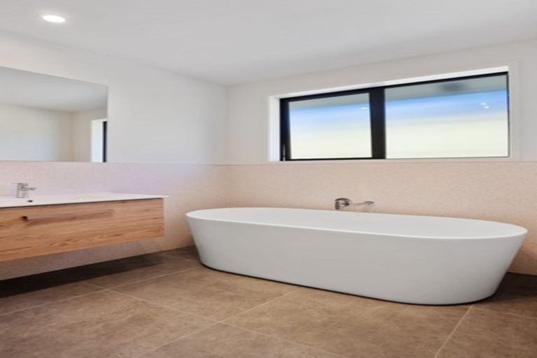 Photo of property in 7 Winspear Place, Omokoroa, 3114