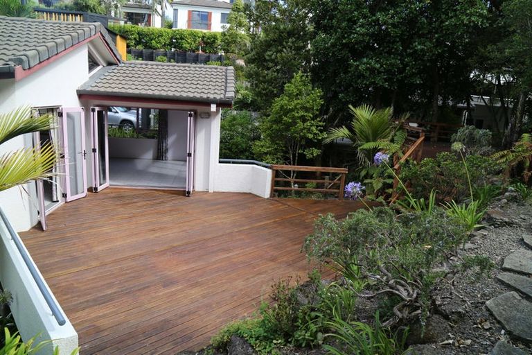 Photo of property in 2/18 The Esplanade, Castor Bay, Auckland, 0620