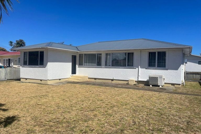 Photo of property in 49 Thatcher Street, Castlecliff, Whanganui, 4501