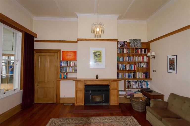 Photo of property in 14 Great North Road, Saint Johns Hill, Whanganui, 4500