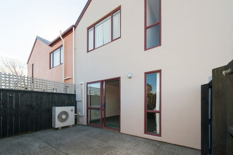 Photo of property in 74 Matipo Street, Riccarton, Christchurch, 8041