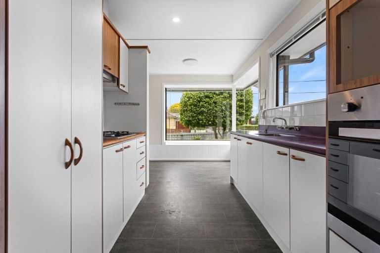 Photo of property in 6 Vancouver Crescent, Wainoni, Christchurch, 8061