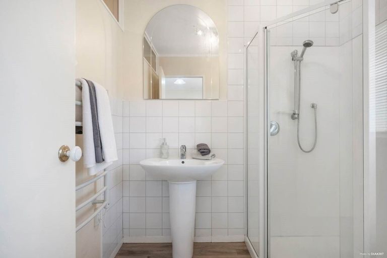 Photo of property in 1/7 Emma Court, Northpark, Auckland, 2013