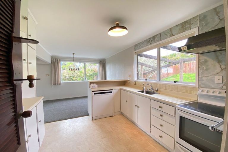 Photo of property in 124 Awaruku Road, Torbay, Auckland, 0630