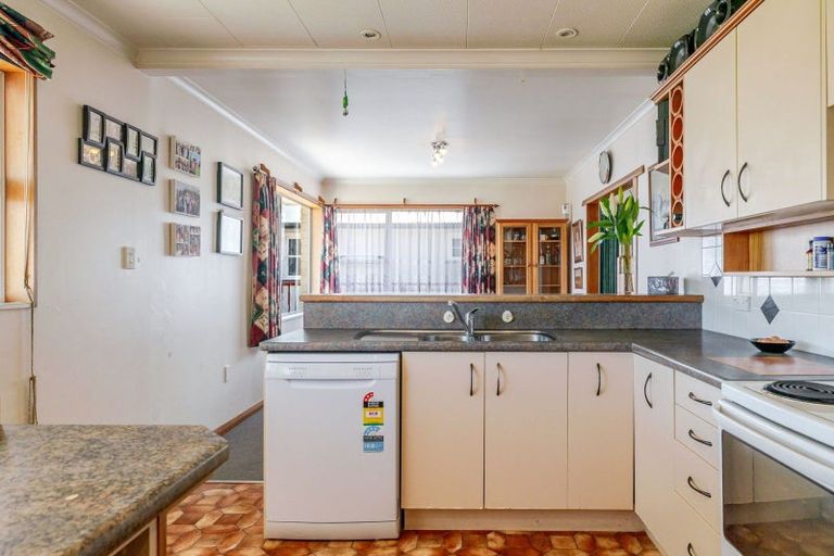 Photo of property in 73 College Street, Awapuni, Palmerston North, 4412