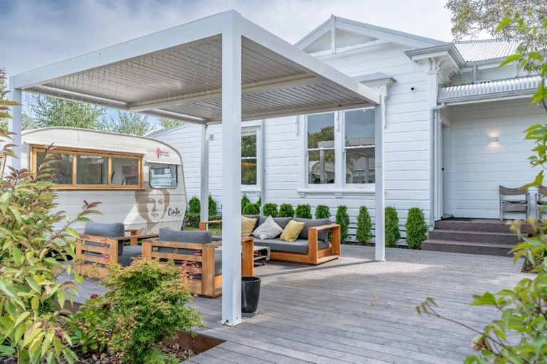 Photo of property in 250 Main Street, Greytown, 5712