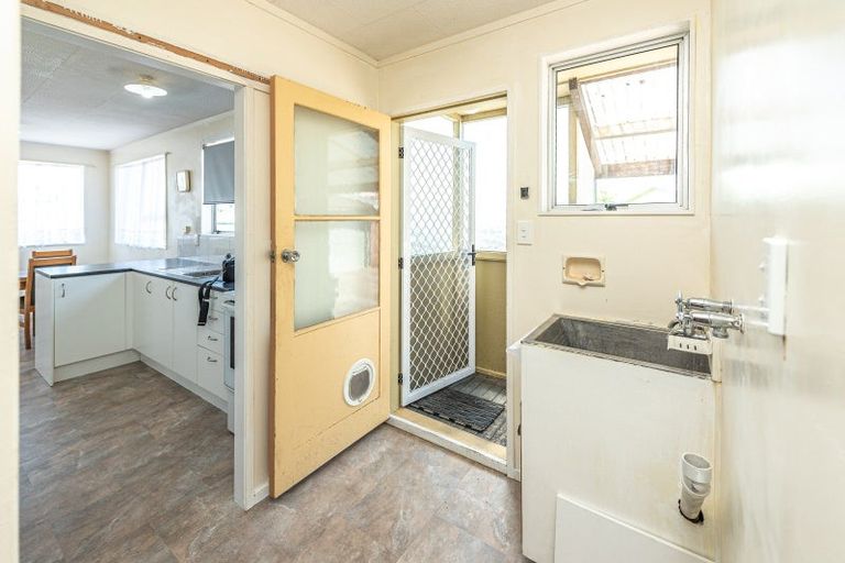 Photo of property in 35 Karyn Street, Castlecliff, Whanganui, 4501