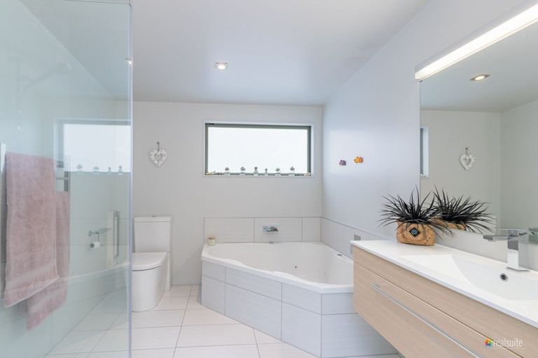 Photo of property in 94b Epuni Street, Epuni, Lower Hutt, 5011