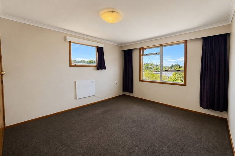 Photo of property in 6 Whakawhiti Street, Marfell, New Plymouth, 4310
