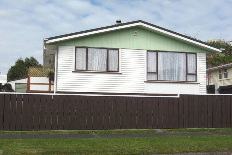 Photo of property in 69 Endeavour Street, Marfell, New Plymouth, 4310