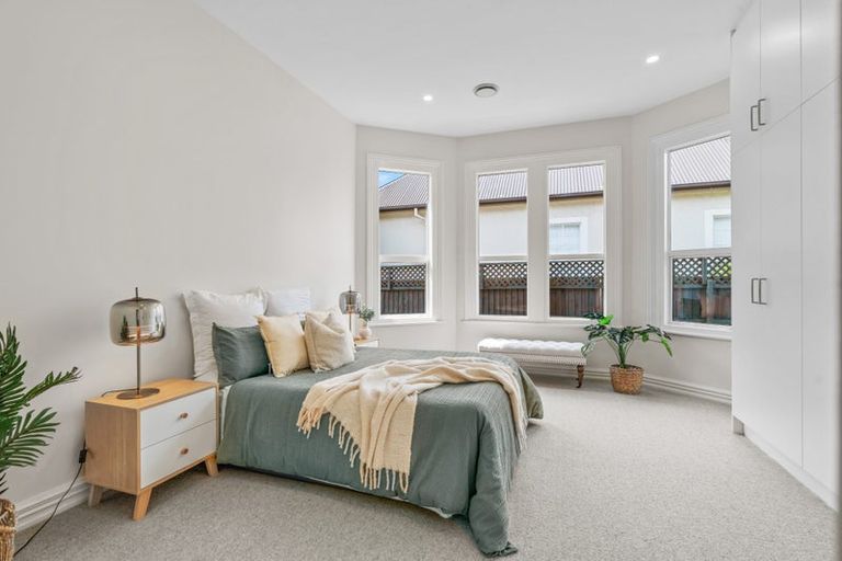 Photo of property in 10 Weston Road, St Albans, Christchurch, 8052