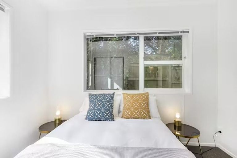 Photo of property in 3/4 Beach Road, Castor Bay, Auckland, 0620