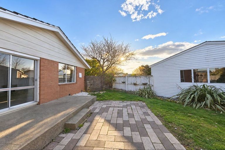 Photo of property in 25b Medina Crescent, Parklands, Christchurch, 8083