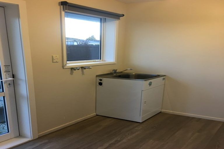 Photo of property in 2/7b Camrose Place, Ilam, Christchurch, 8041